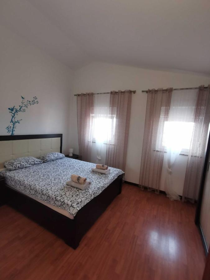 Apartmani Viktorija Фажана Экстерьер фото