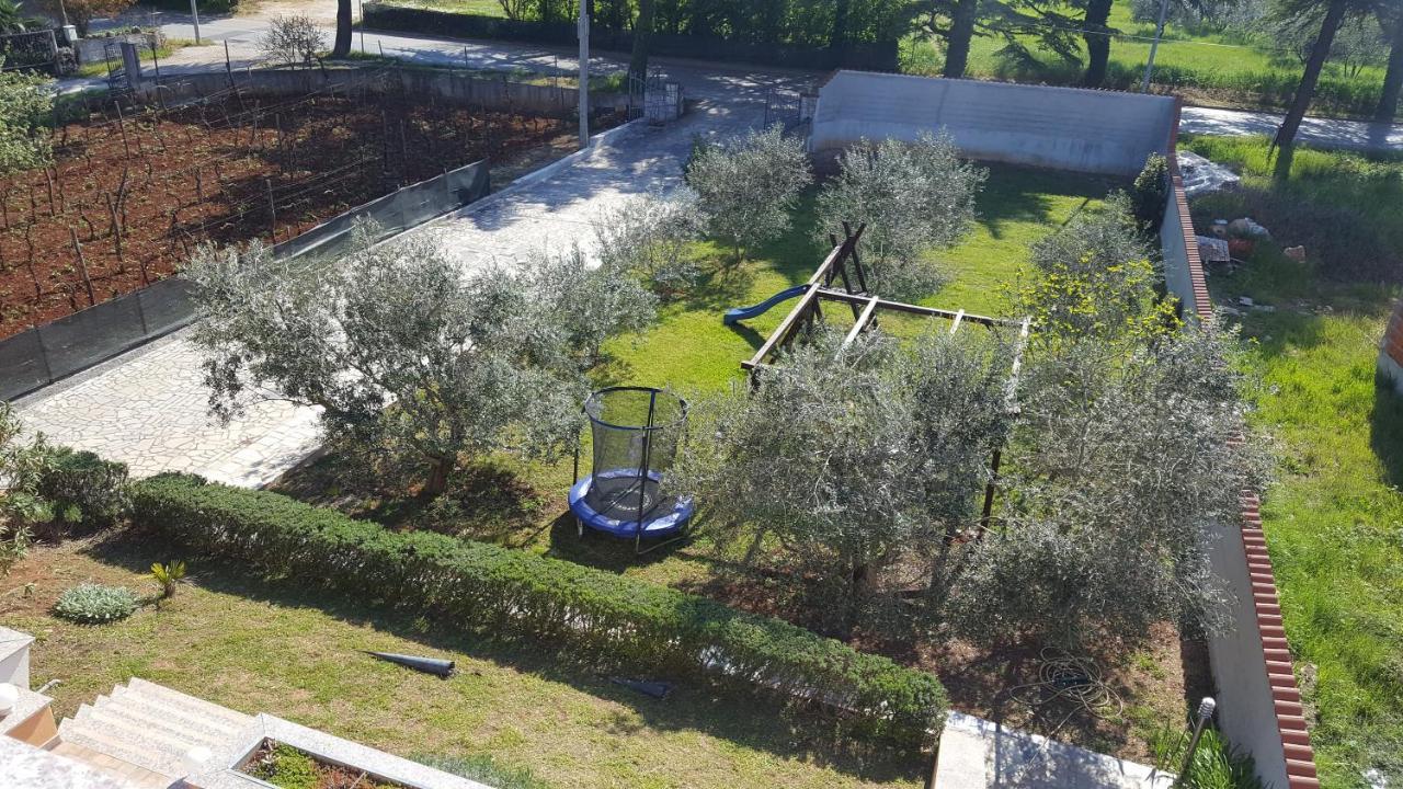 Apartmani Viktorija Фажана Экстерьер фото