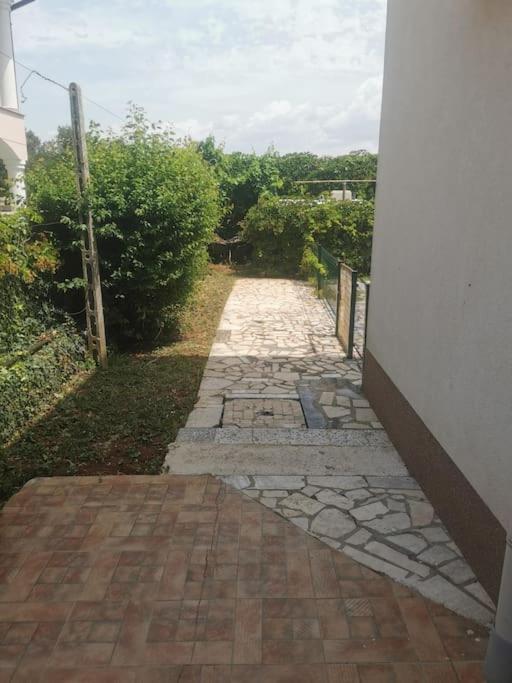 Apartmani Viktorija Фажана Экстерьер фото