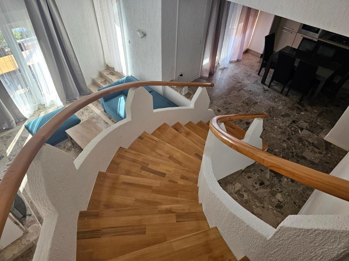 Apartmani Viktorija Фажана Экстерьер фото