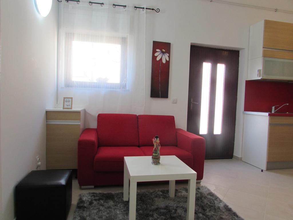 Apartmani Viktorija Фажана Экстерьер фото