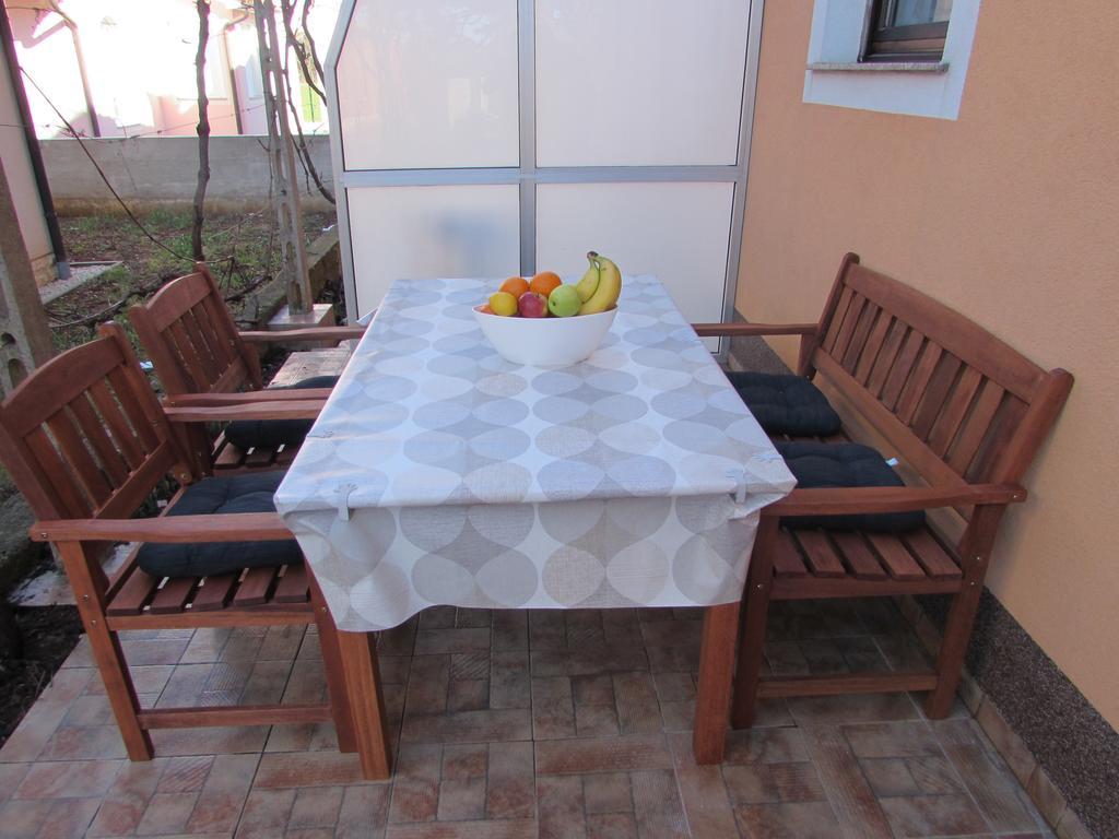 Apartmani Viktorija Фажана Экстерьер фото