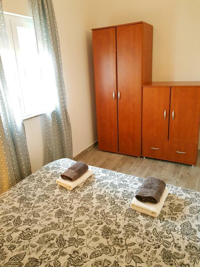 Apartmani Viktorija Фажана Экстерьер фото
